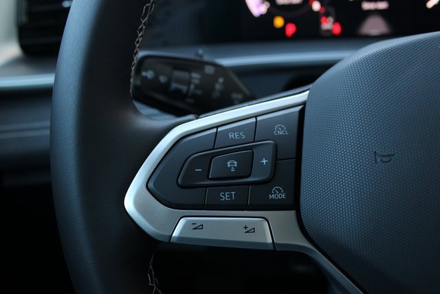New 2026 Volkswagen Tiguan SE image 10