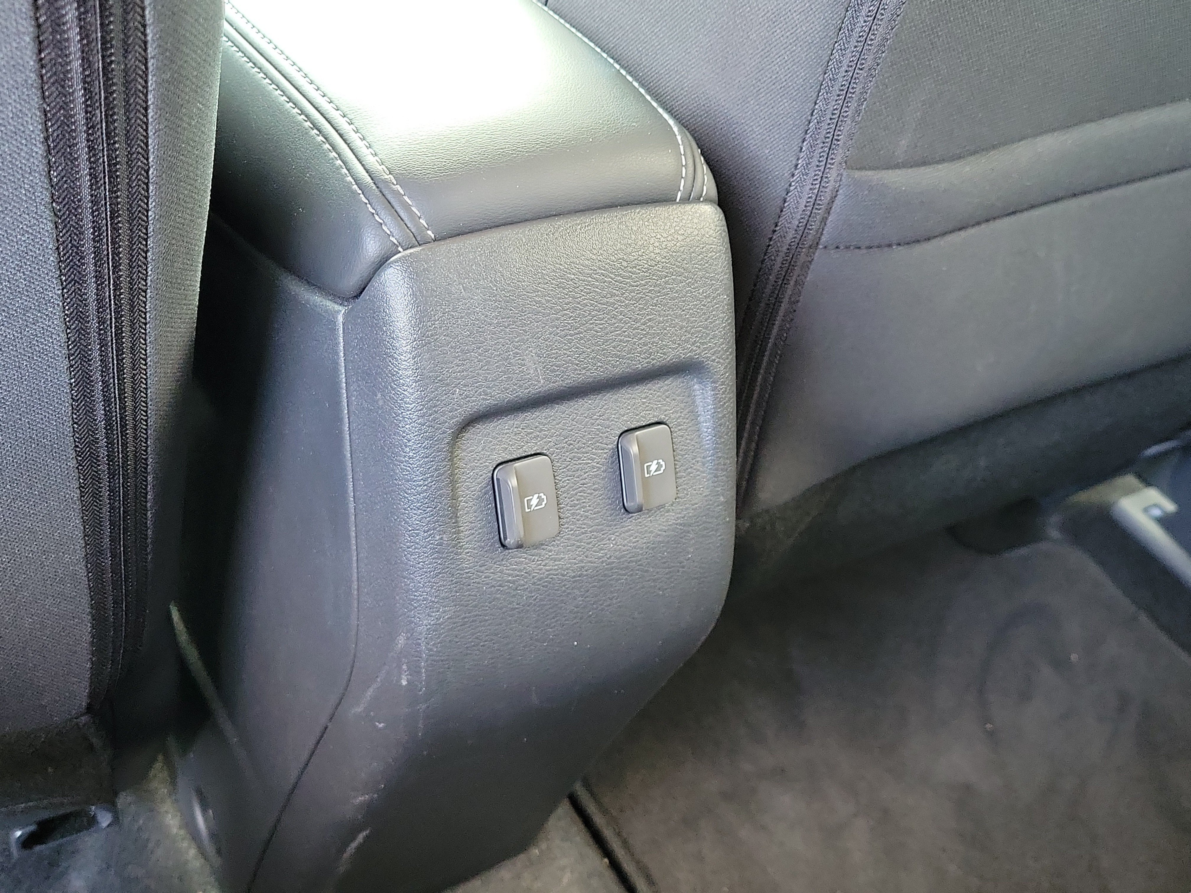 Used 2024 Nissan Kicks SV w/ Exterior Package FWD image 15