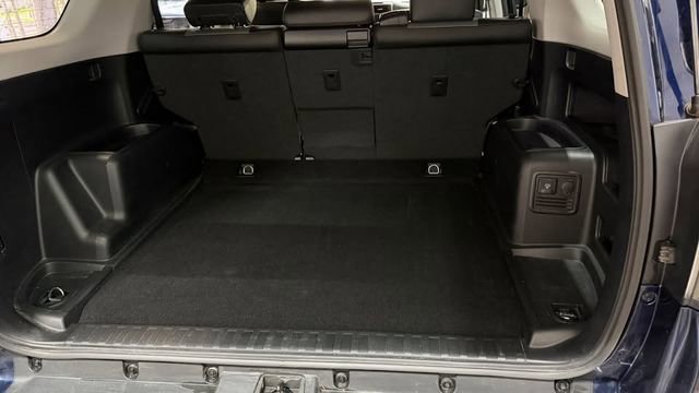 Used 2021 Toyota 4Runner SR5 Premium w/ Moonroof Package AWD/4WD image 10