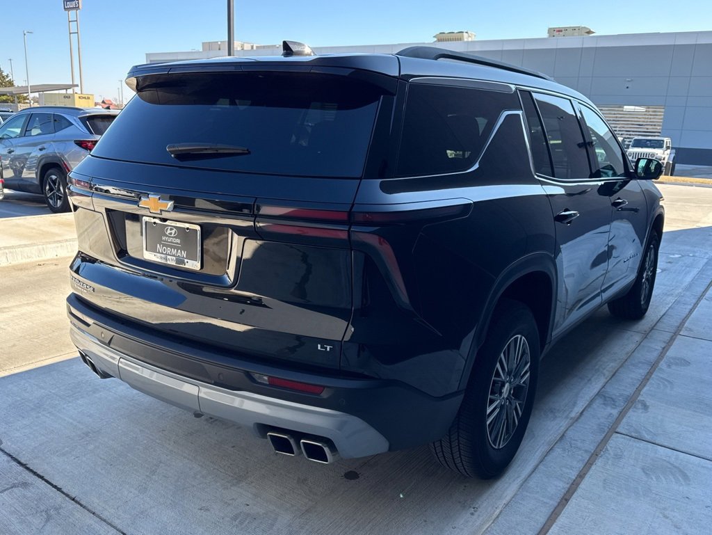 Used 2024 Chevrolet Traverse LT image 21
