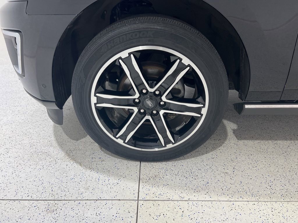 Used 2021 Ford Expedition Limited image 33