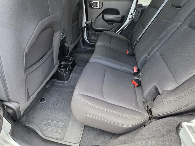 Used 2023 Jeep Wrangler Willys image 9