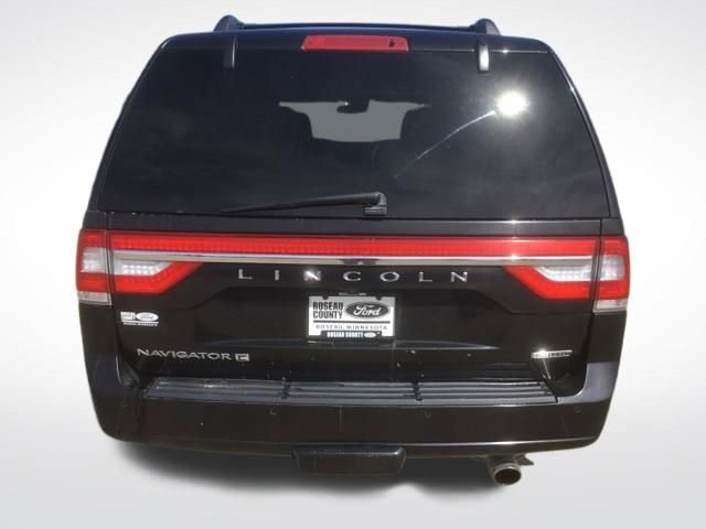 Used 2015 Lincoln Navigator L 4WD image 5