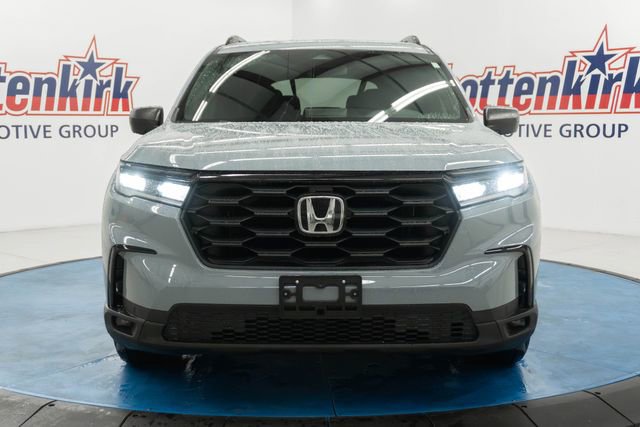 Certified 2023 Honda Pilot Sport image 12