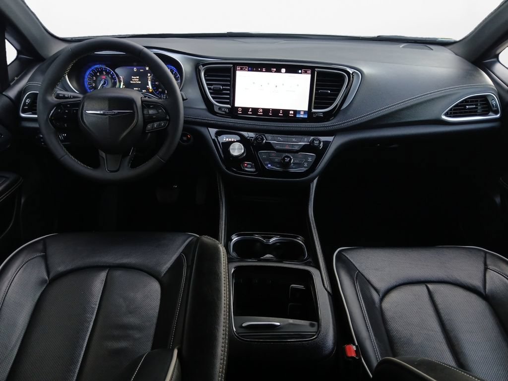 Used 2026 Chrysler Pacifica Limited w/ S Appearance Package FWD image 20