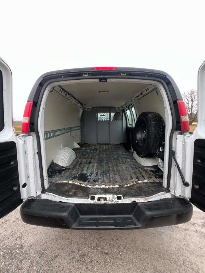Used 2013 Chevrolet Express 2500 2500 3dr Cargo Van image 9