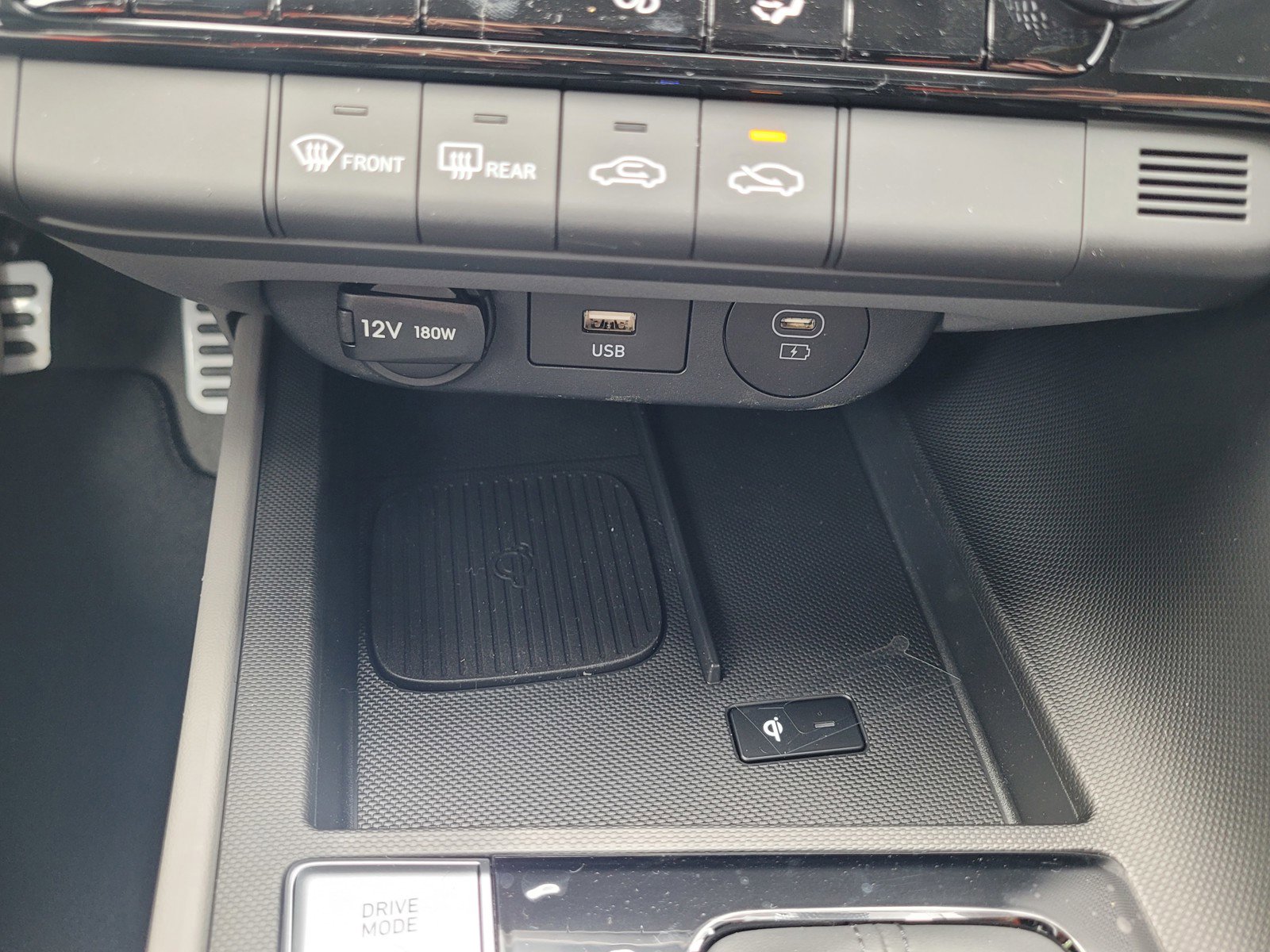 New 2025 Hyundai Elantra SEL image 19