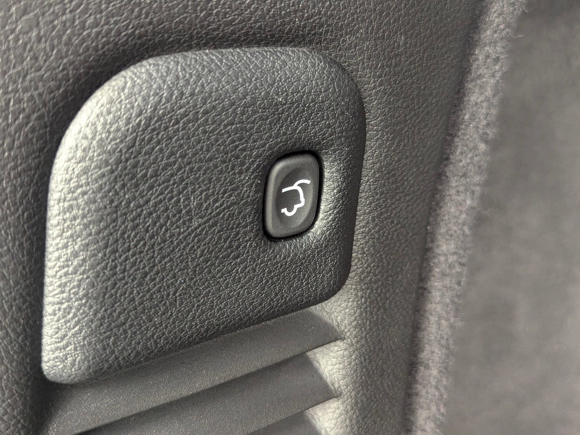 Used 2023 Dodge Durango GT RWD image 8