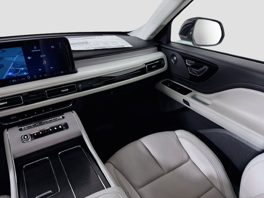 New 2026 Lincoln Aviator Reserve w/ Illumination Package RWD image 25