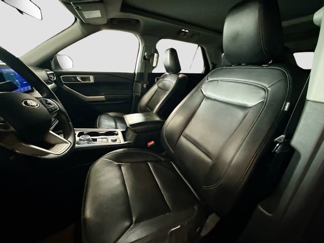 Used 2020 Ford Explorer XLT w/ Equipment Group 202A image 18