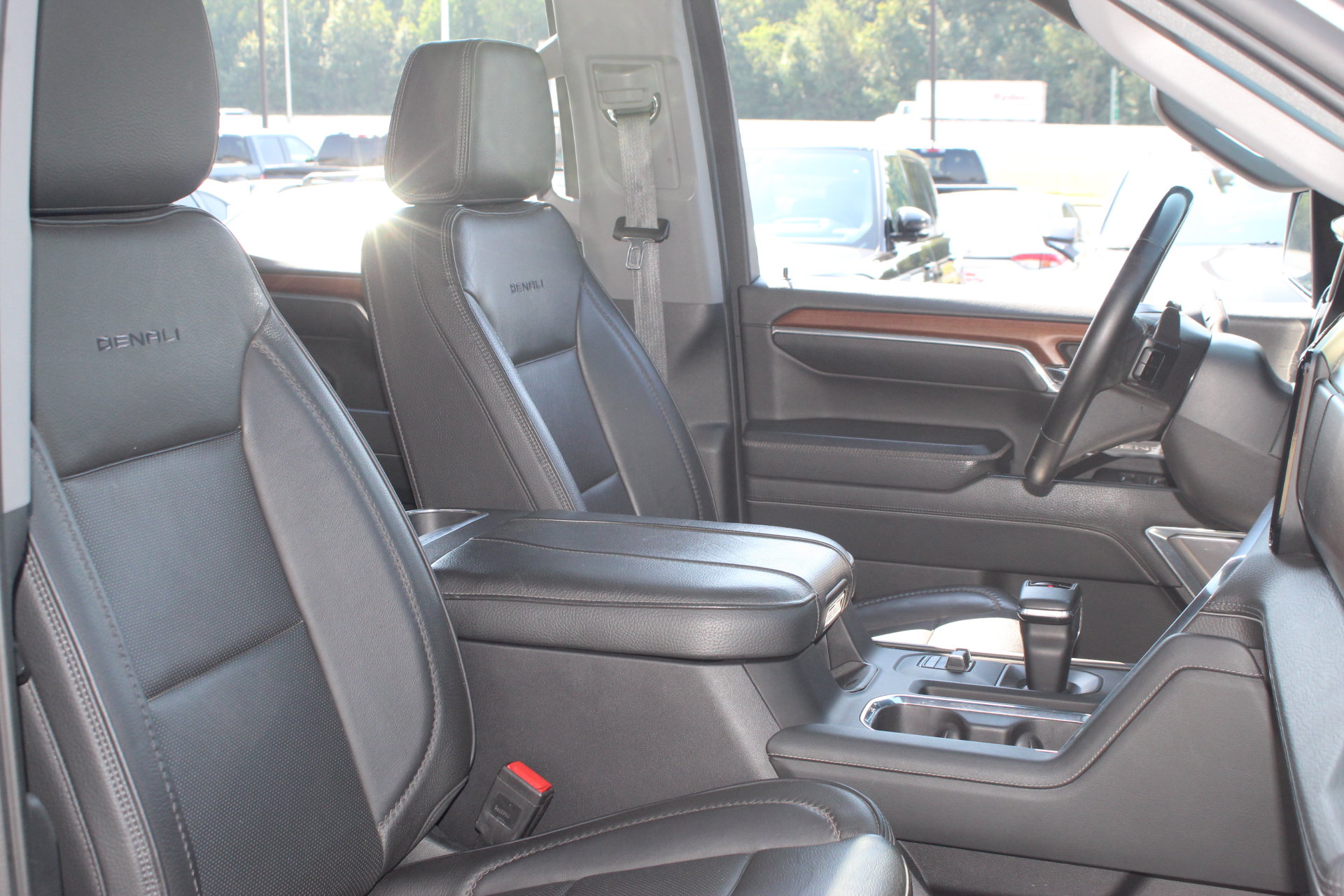Used 2023 GMC Sierra 1500 Denali w/ Technology Package AWD/4WD image 38