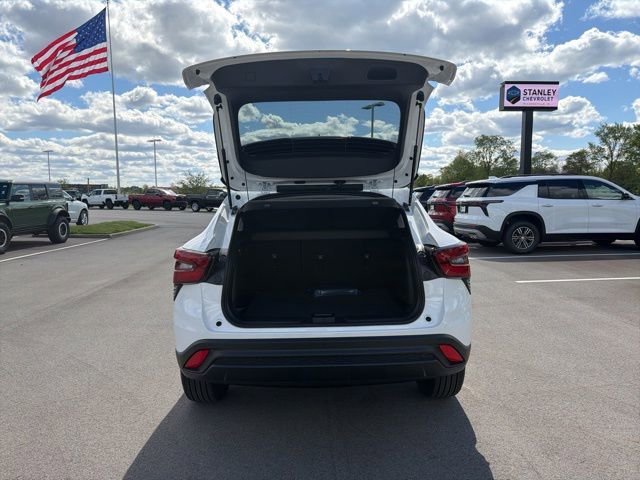 New 2026 Chevrolet Trax LT FWD image 9