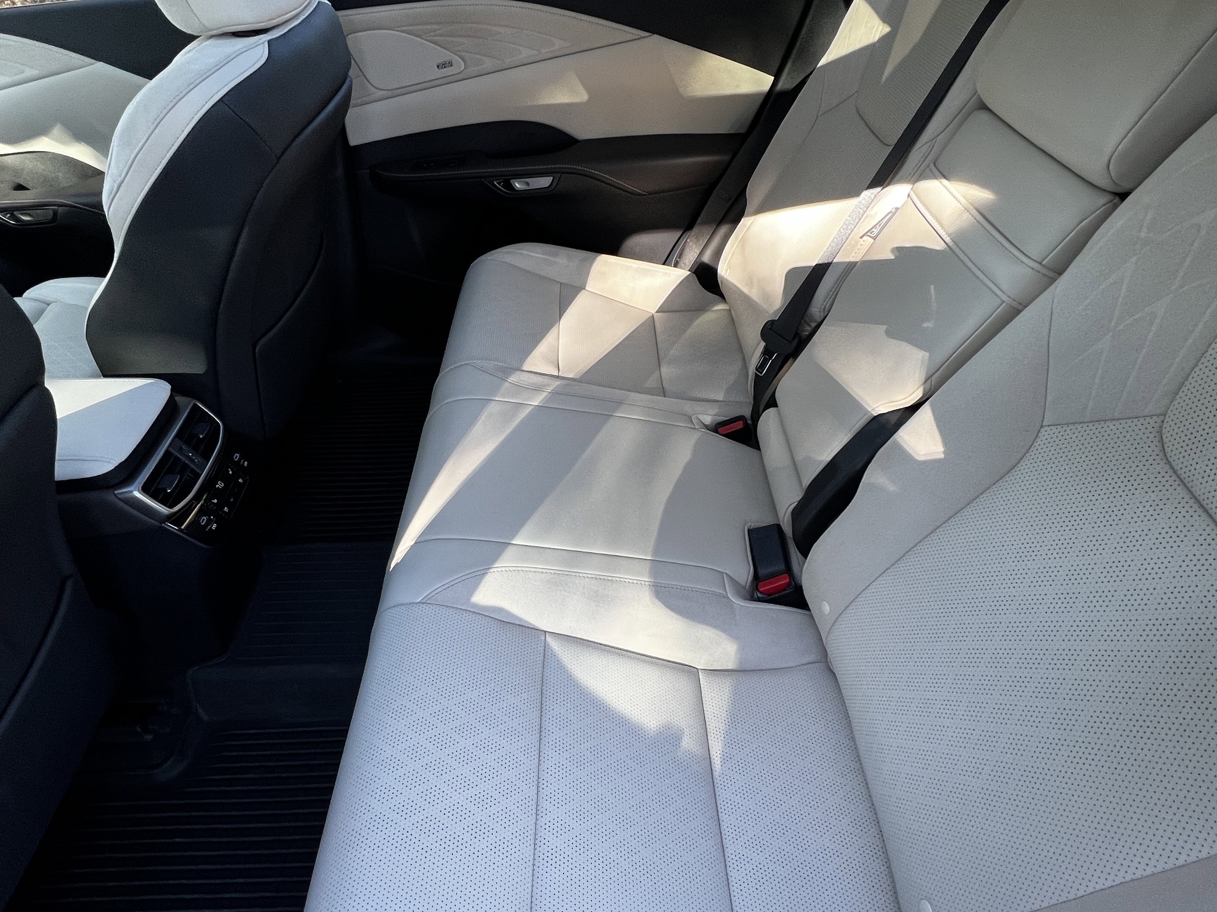 Used 2024 Lexus RX 350 image 30