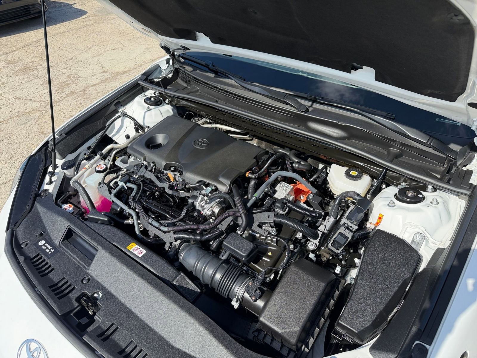 Used 2025 Toyota Camry LE image 31