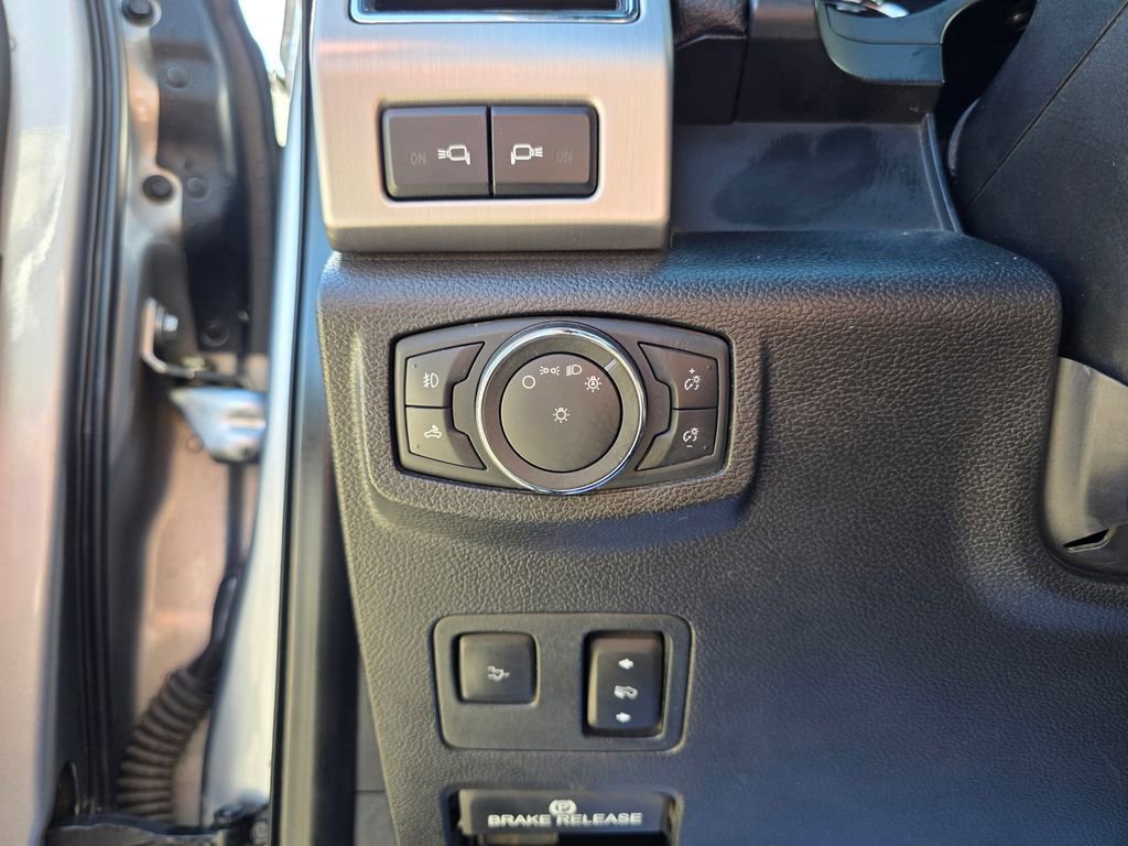 Used 2020 Ford F250 Platinum w/ FX4 Off-Road Package AWD/4WD image 16