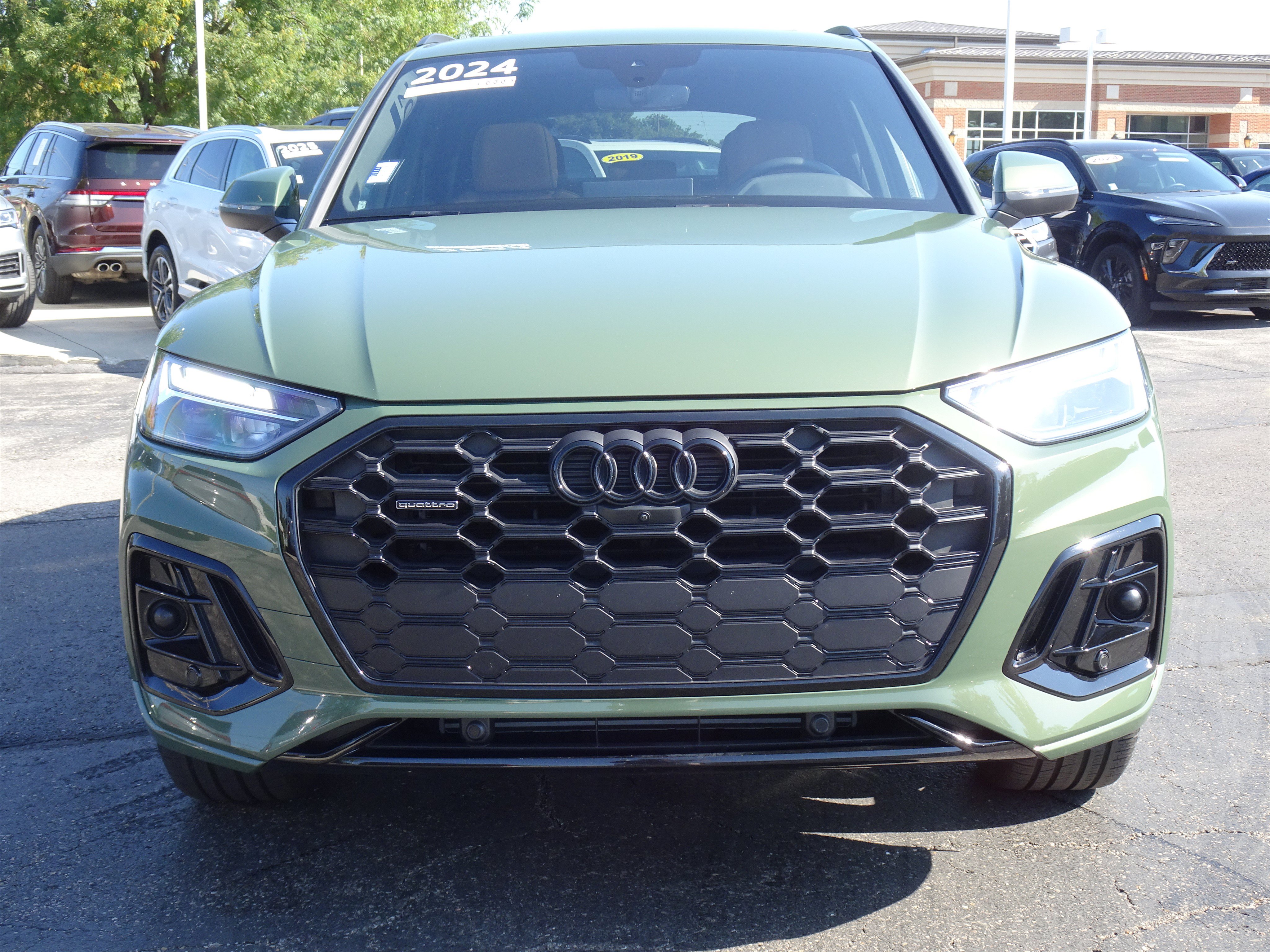 Certified 2024 Audi Q5 2.0T Premium Plus w/ Premium Plus Package AWD/4WD image 7