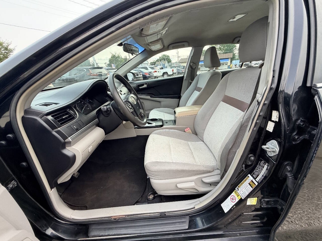 Used 2012 Toyota Camry LE FWD image 36