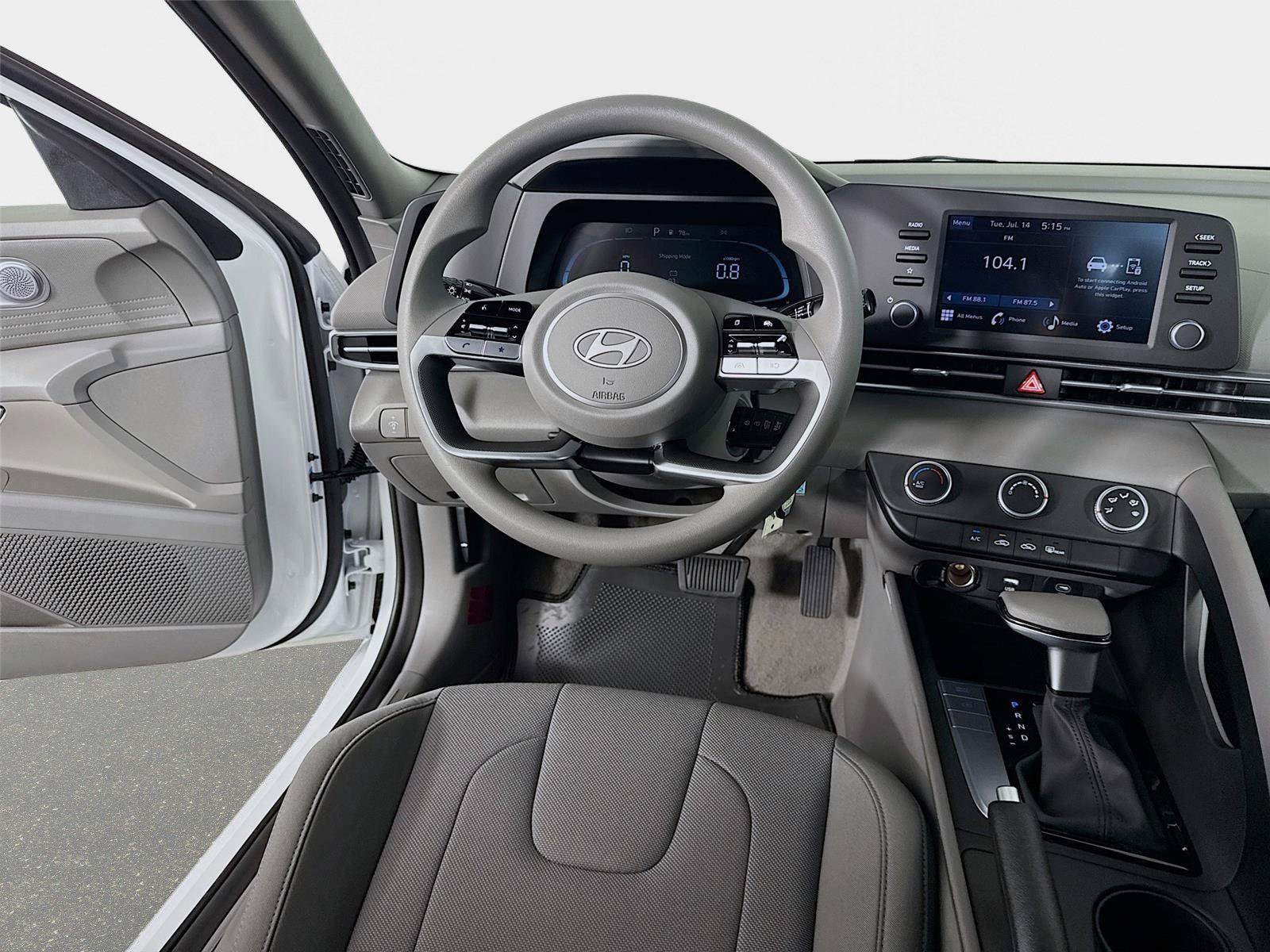 New 2026 Hyundai Elantra SE FWD image 21