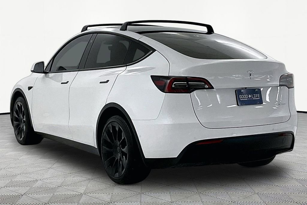 Used 2022 Tesla Model Y Long Range image 4