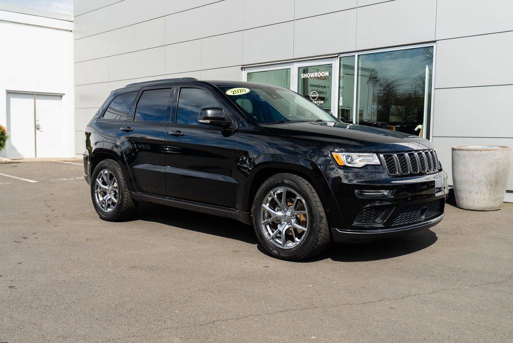Used 2020 Jeep Grand Cherokee Summit AWD/4WD image 31