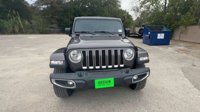 Used 2018 Jeep Wrangler Unlimited Sahara AWD/4WD image 3