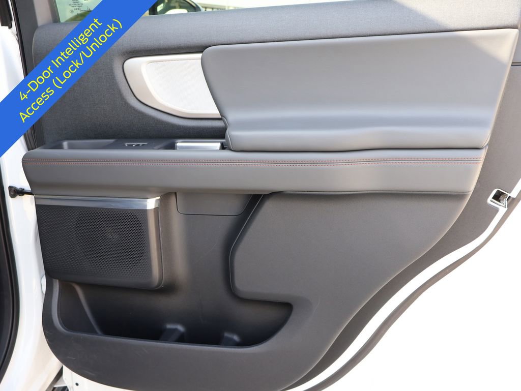 Certified 2025 Ford Expedition Active image 12