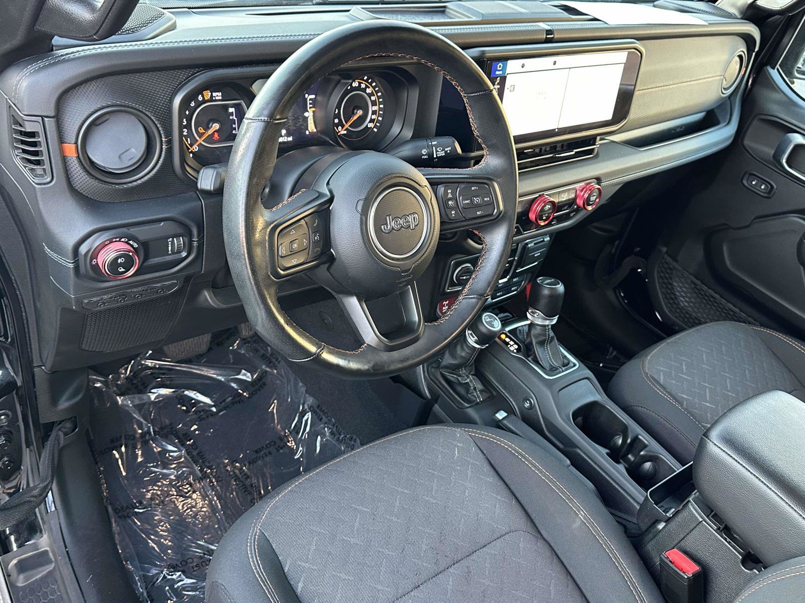 Used 2024 Jeep Gladiator Mojave AWD/4WD image 9