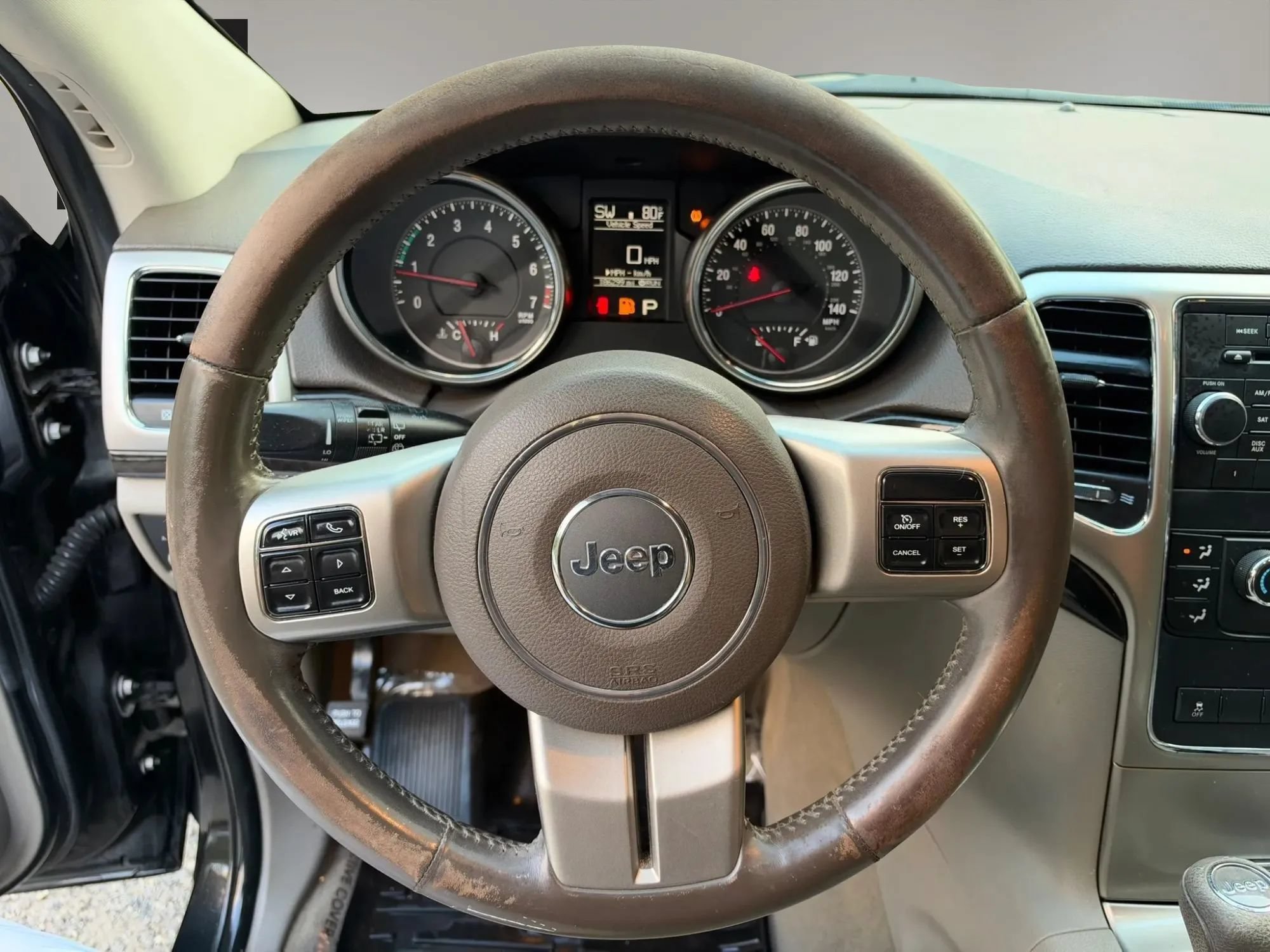 Used 2012 Jeep Grand Cherokee Laredo w/ Laredo E Group AWD/4WD image 15