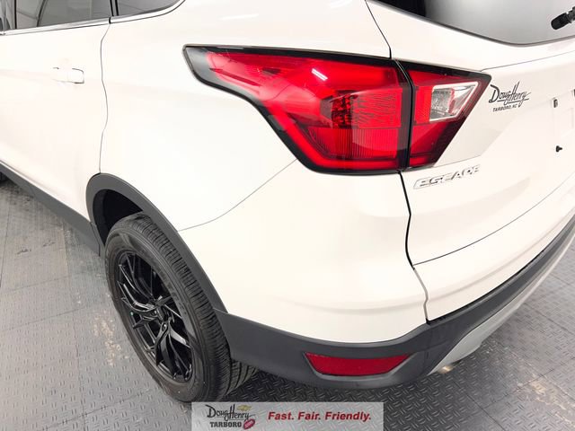 Used 2019 Ford Escape SE FWD image 13