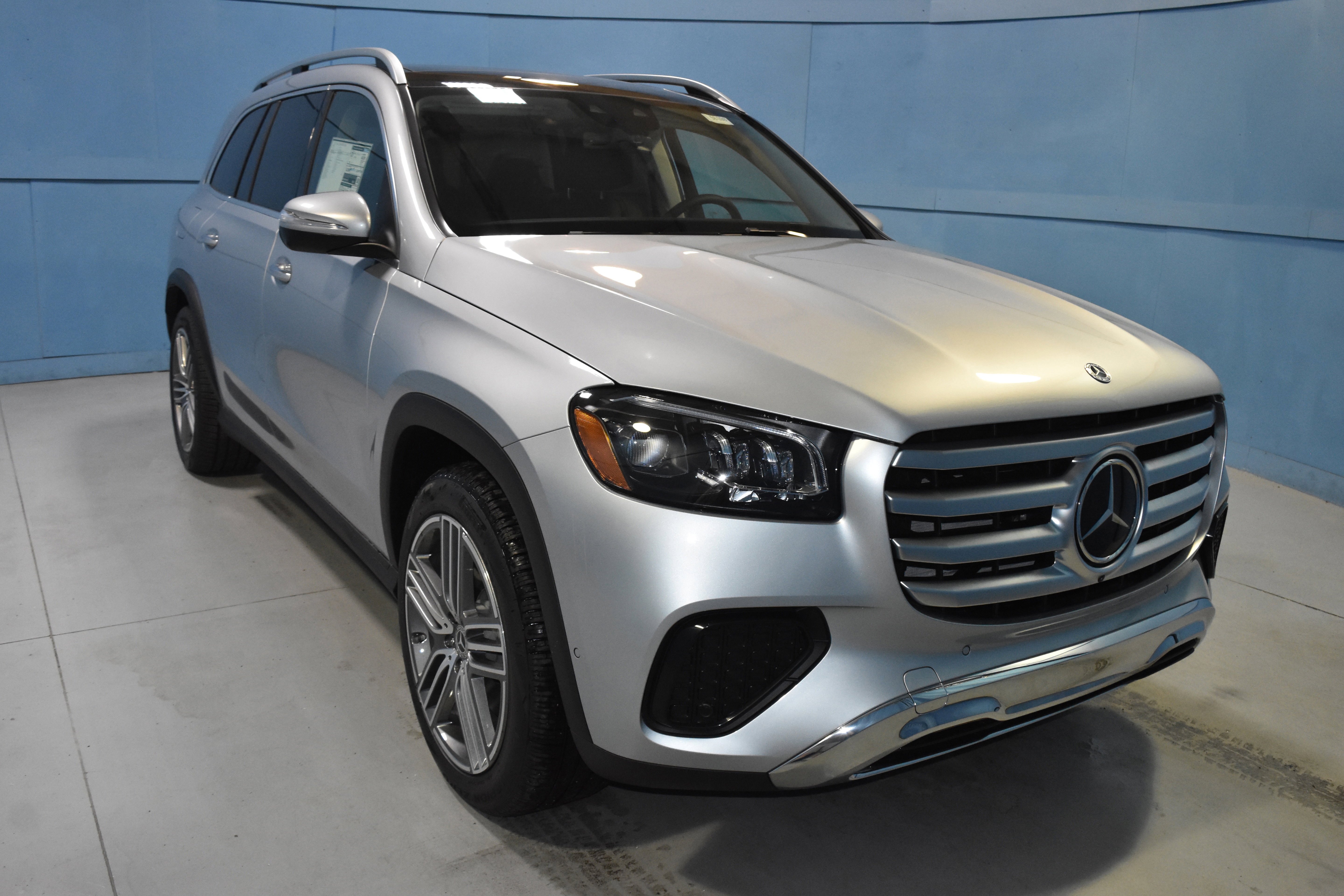New 2026 Mercedes-Benz GLS 450 4MATIC image 1
