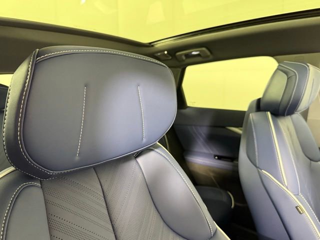 New 2025 Cadillac Optiq Sport 2 AWD/4WD image 32