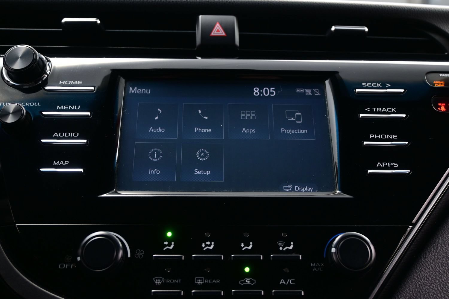 Used 2019 Toyota Camry LE FWD image 18