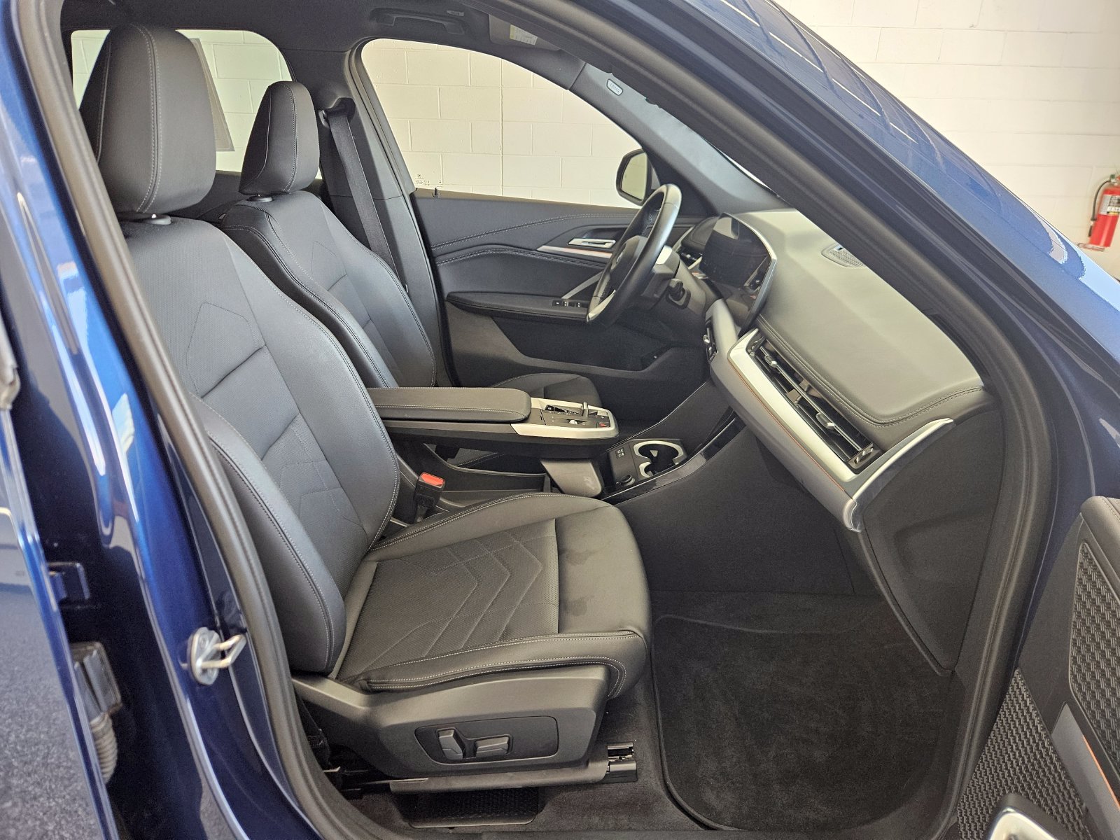 Used 2023 BMW X1 xDrive28i w/ Convenience Package AWD/4WD image 30