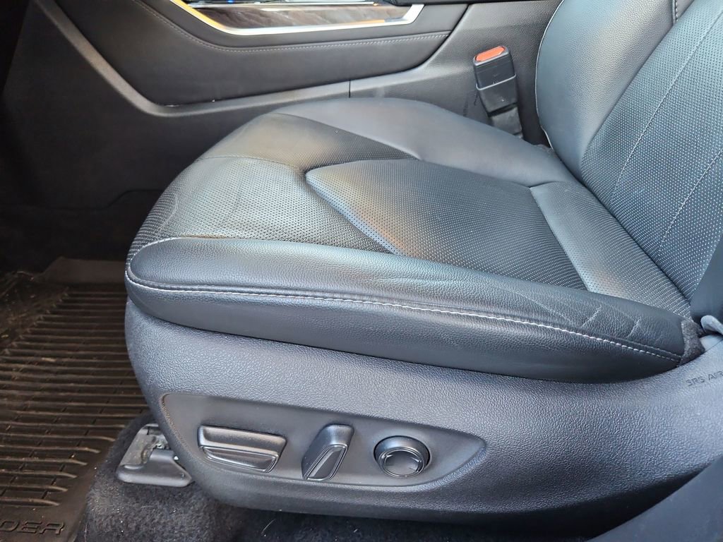 Used 2021 Toyota Highlander Limited image 28