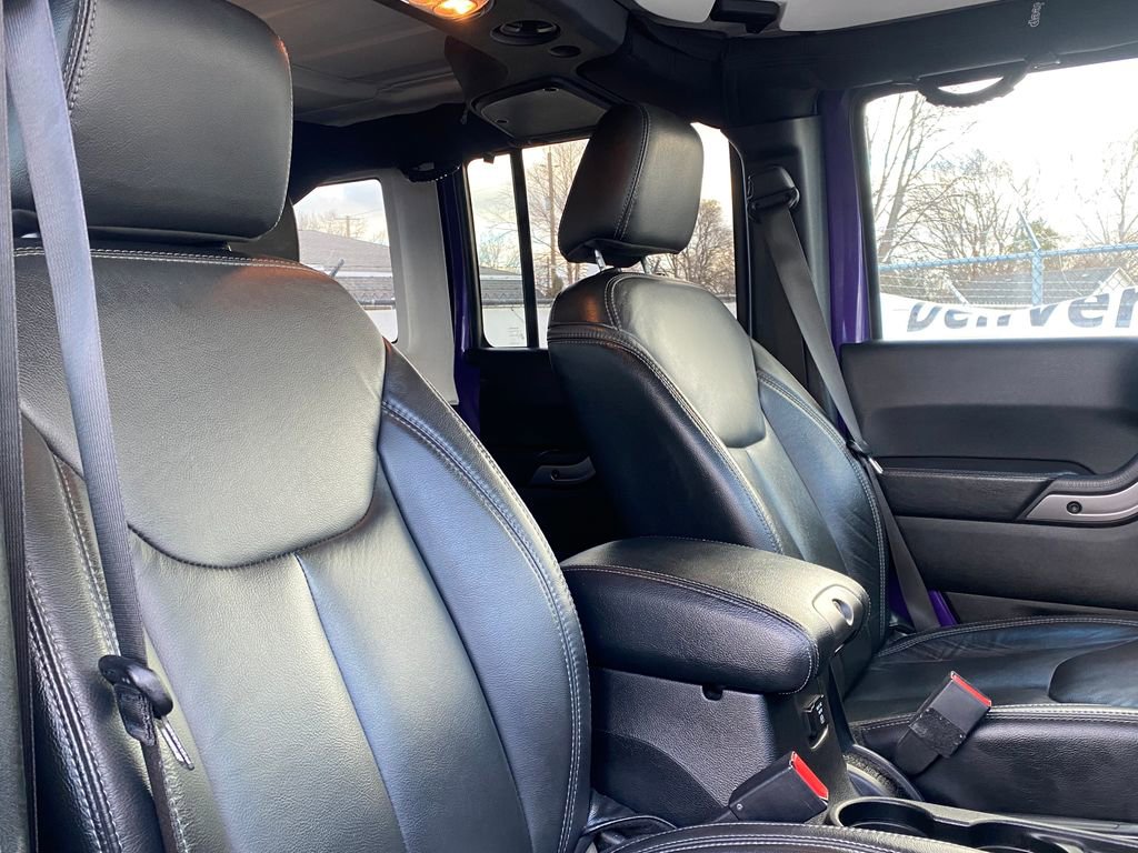 Used 2018 Jeep Wrangler Unlimited Sahara w/ Dual Top Group image 13