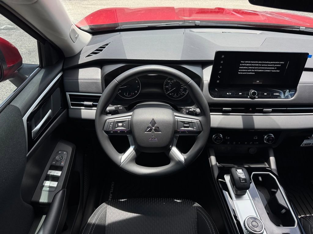 New 2025 Mitsubishi Outlander ES image 18