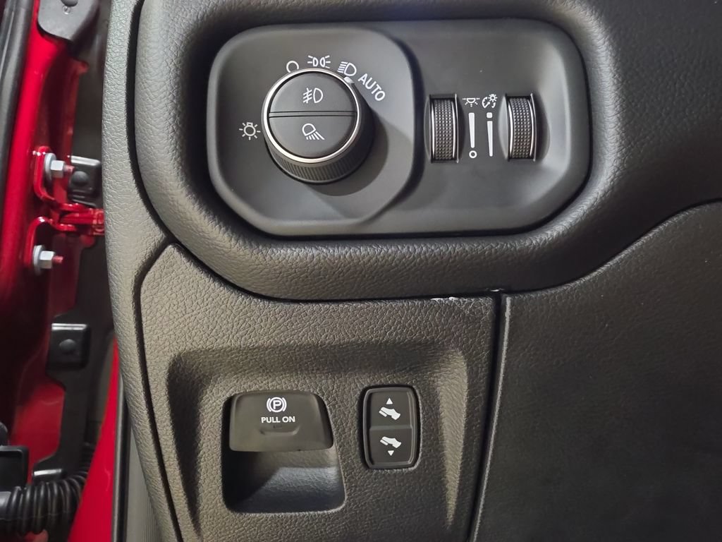 New 2026 RAM 1500 Big Horn AWD/4WD image 22