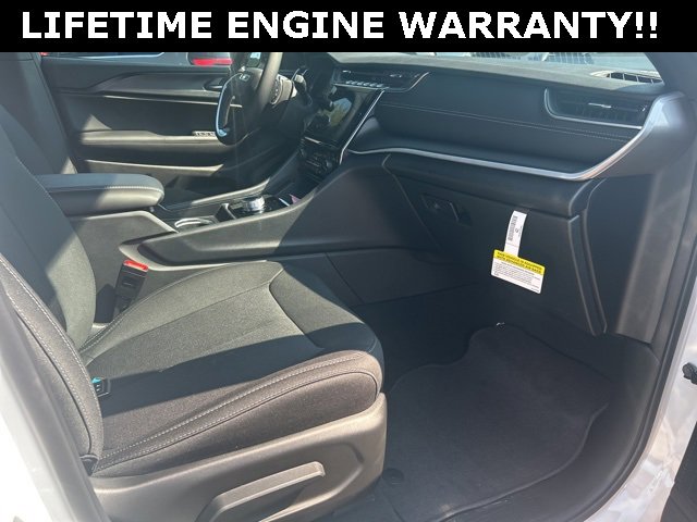 New 2025 Jeep Grand Cherokee L Laredo w/ Luxury Tech Group I image 48