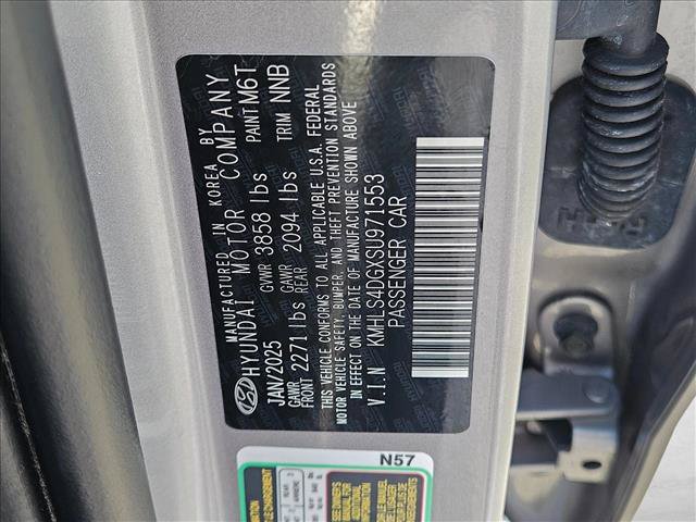 Used 2025 Hyundai Elantra SEL FWD image 28