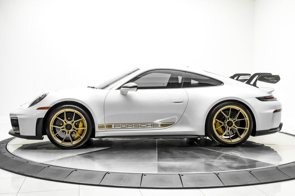 Used 2026 Porsche 911 GT3 w/ Weissach Package RWD image 11