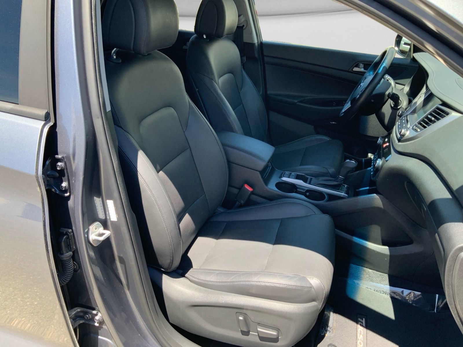 Used 2018 Hyundai Tucson Limited FWD image 12