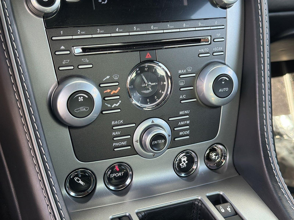Used 2015 Aston Martin DB9 Coupe RWD image 12