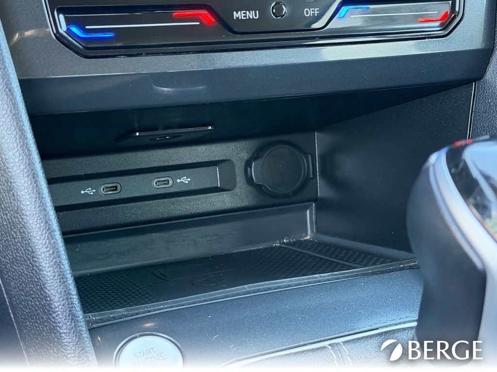 Used 2024 Volkswagen Tiguan Wolfsburg Edition image 31