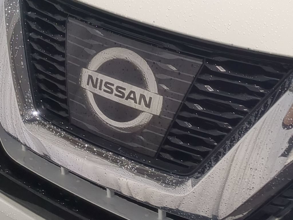 Used 2017 Nissan Rogue S AWD/4WD image 15