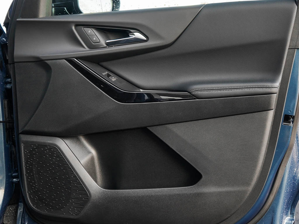 New 2026 Chevrolet Equinox LT w/ Convenience Package II image 10