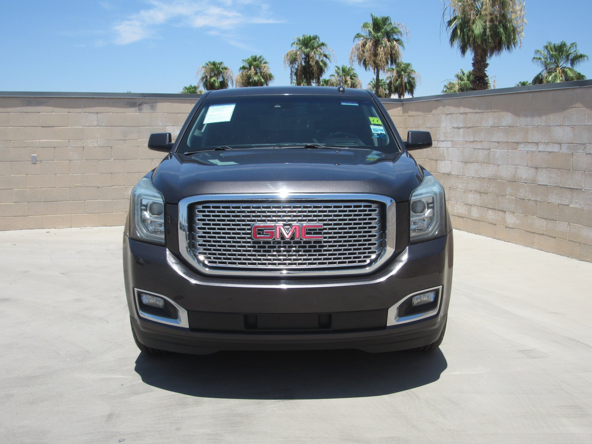 Used 2017 GMC Yukon Denali RWD image 3