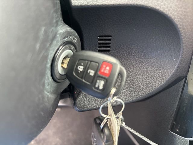 Used 2018 Toyota Corolla LE w/ LE Premium Package w/Moonroof image 27