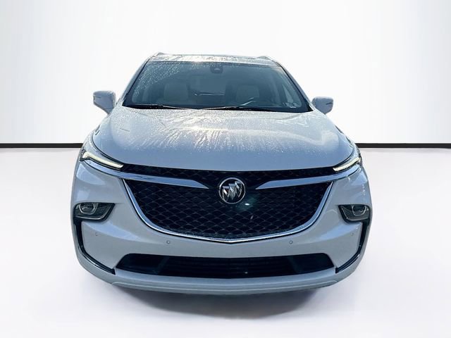 Used 2024 Buick Enclave Avenir w/ Trailering Package, 5000 lbs. FWD video 2