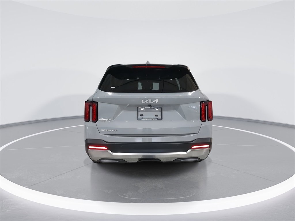 Used 2025 Kia Sorento S w/ Panoramic Sunroof Package image 7