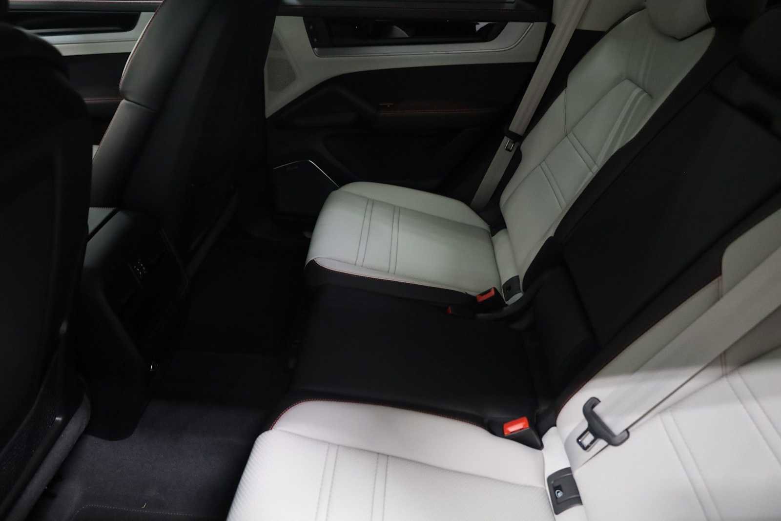 New 2025 Porsche Cayenne GTS image 35